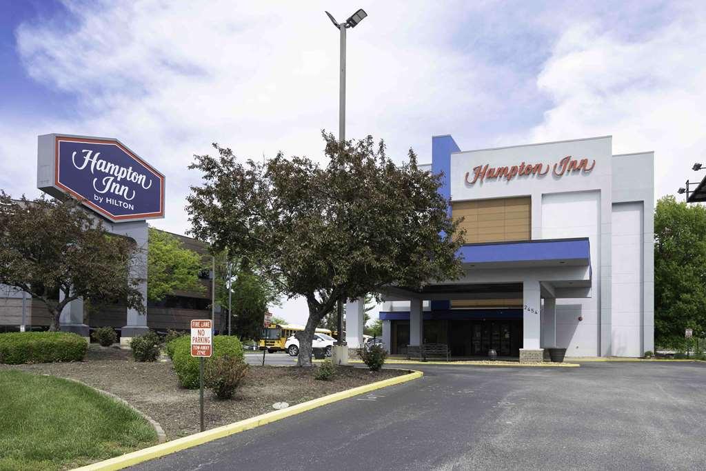 Hampton Inn St. Louis - Westport Maryland Heights Exterior photo