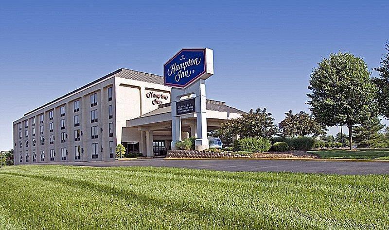 Hampton Inn St. Louis - Westport Maryland Heights Exterior photo